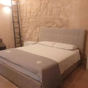 Dimora Salentina Via Scarambone Lecce